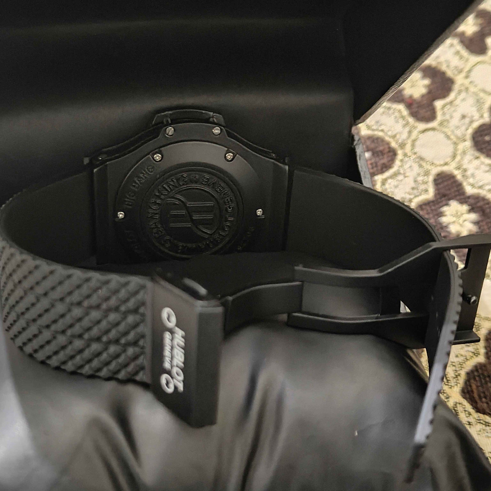 Hublot Big Bang King Men's Watch - Black Dial, Rubber Strap